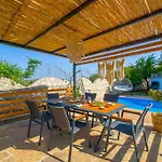 Zalin Vila Ovacık